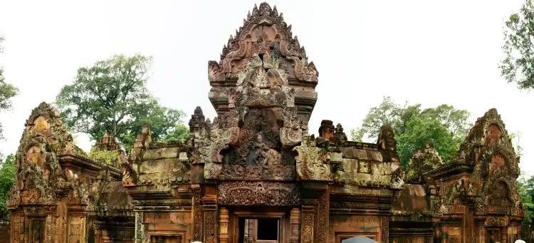Prasat Banteay Srei Front Room