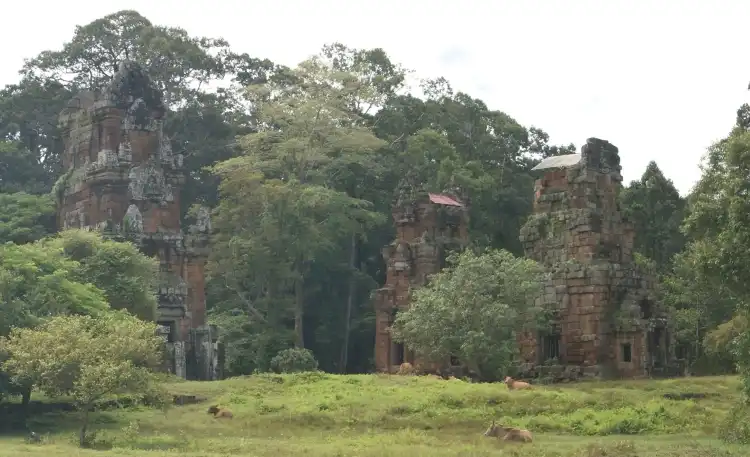 Prasat Sul Phrat Ruins